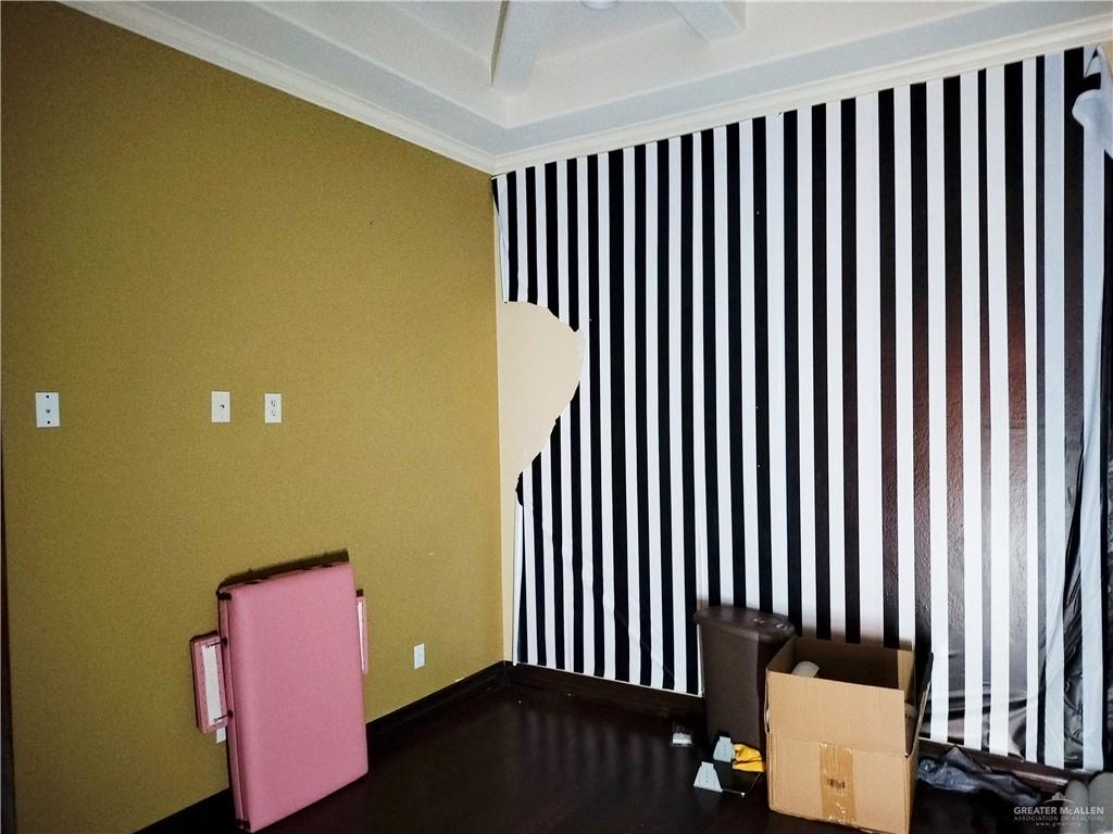 Photo 3 of 2100 Shary Road #4