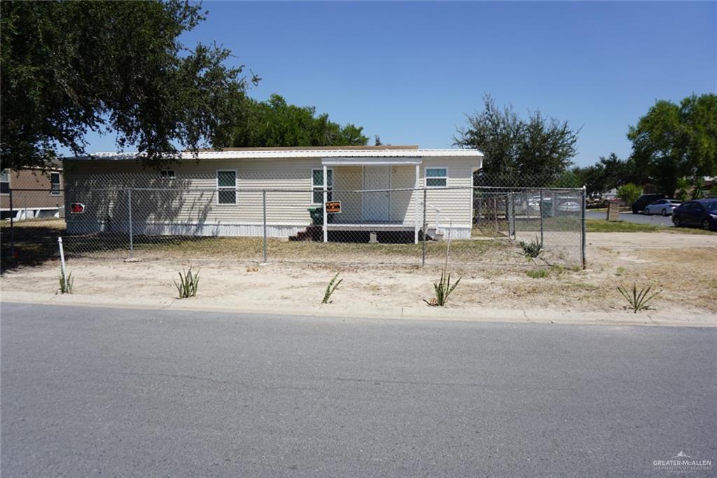 Photo 2 of 1014 Violet Drive