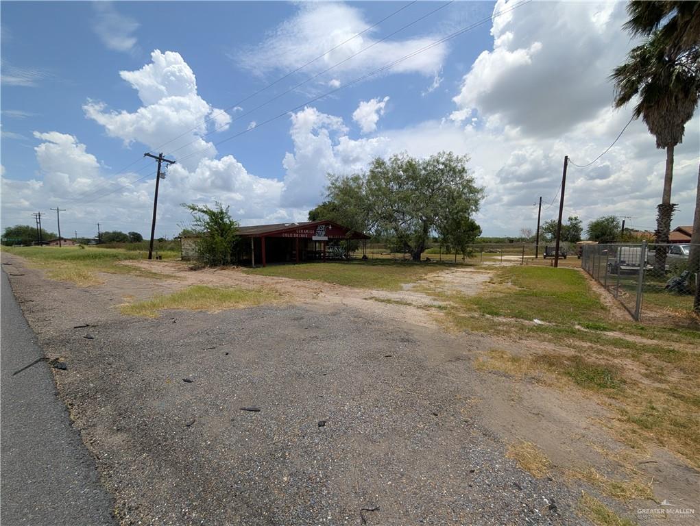 Photo 3 of 37616 EXPWY 281 Highway