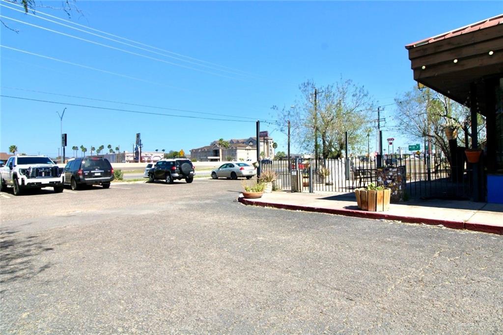 Photo 17 of 601 Expressway 83