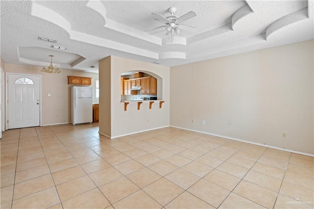 Photo 4 of 1607 Portales Drive