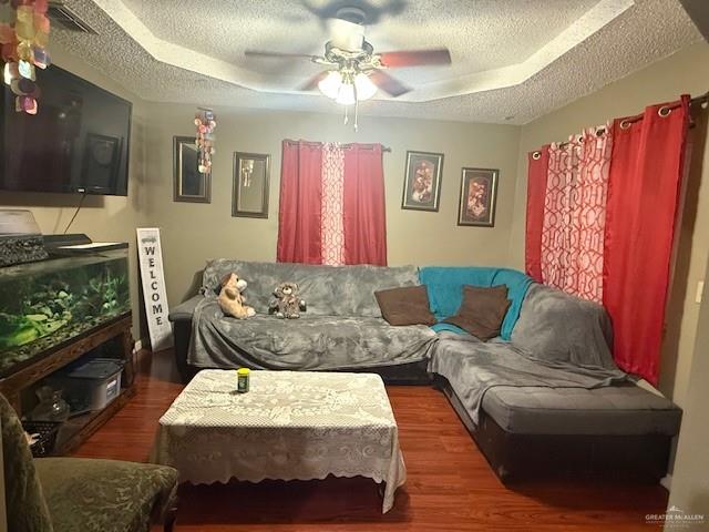 Photo 3 of 1507 Guerra Avenue