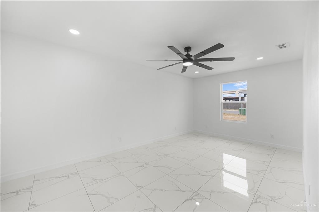 Photo 10 of 313 Eller Avenue