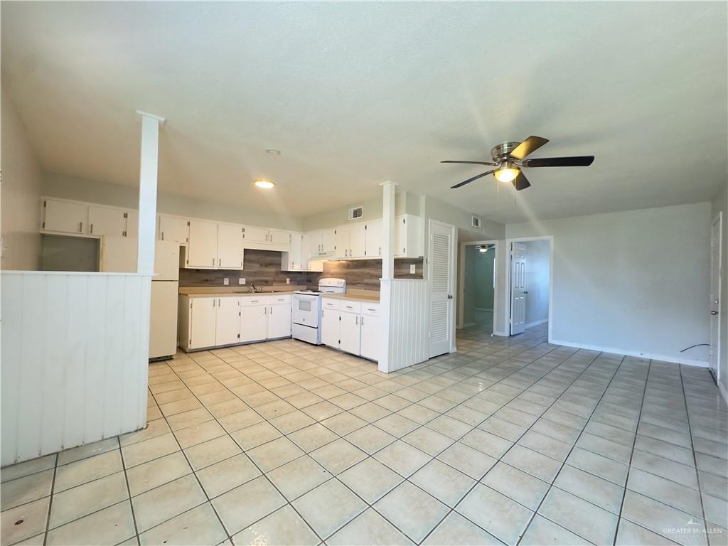 Photo 3 of 2413 Vine Avenue #C