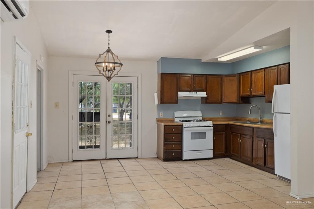 Photo 4 of 705 9th Street