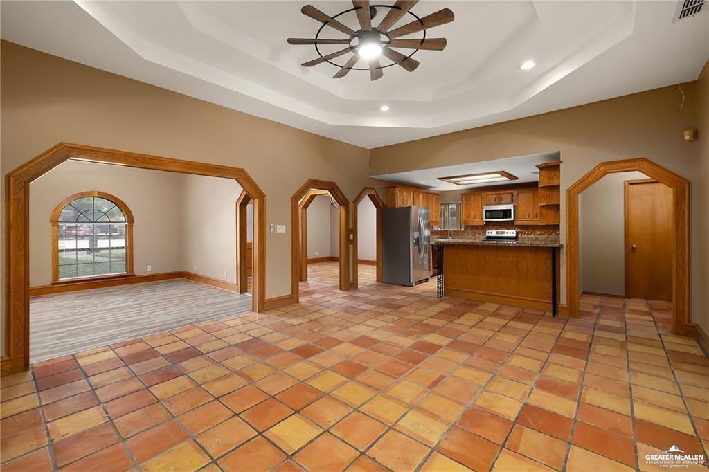 Photo 4 of 1606 Terrace Drive