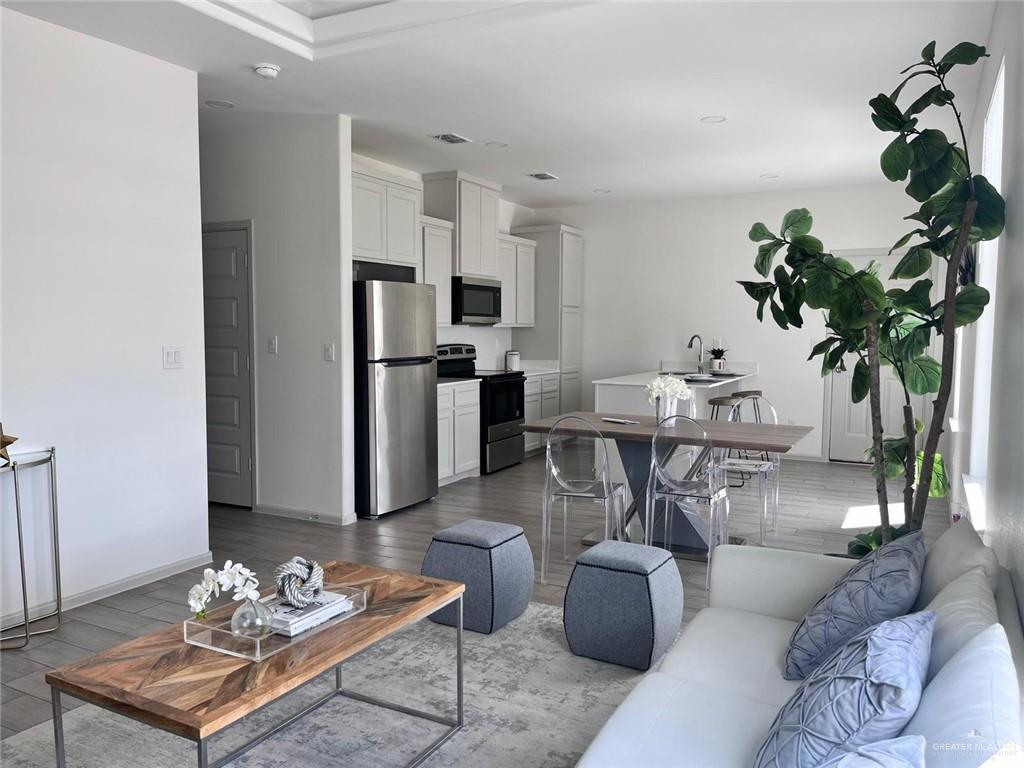 Photo 4 of 1613 Molino Drive #1