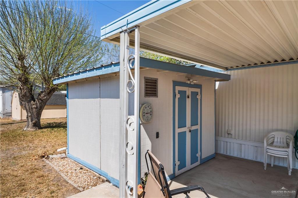 Photo 18 of 721 Anaqua Street