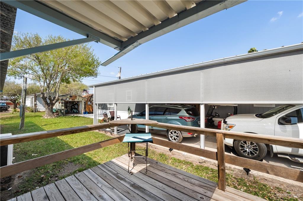 Photo 19 of 721 Anaqua Street
