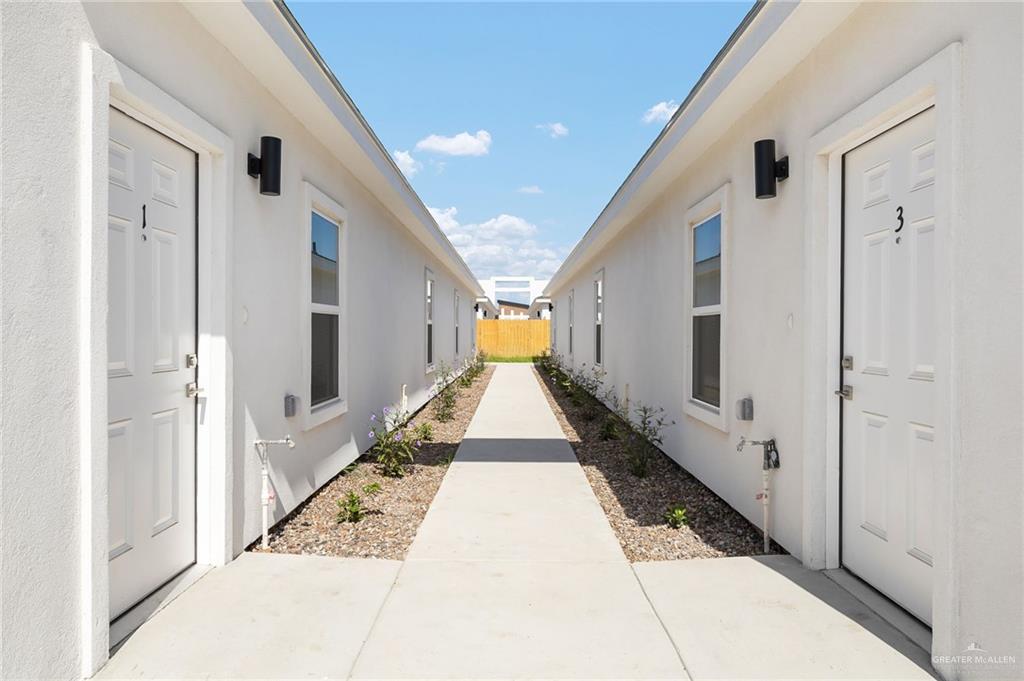 Photo 2 of 609 Onyx Avenue #1