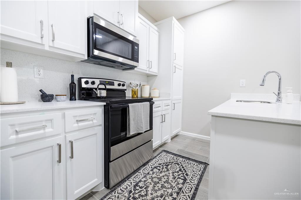 Photo 8 of 2609 Hayes Avenue