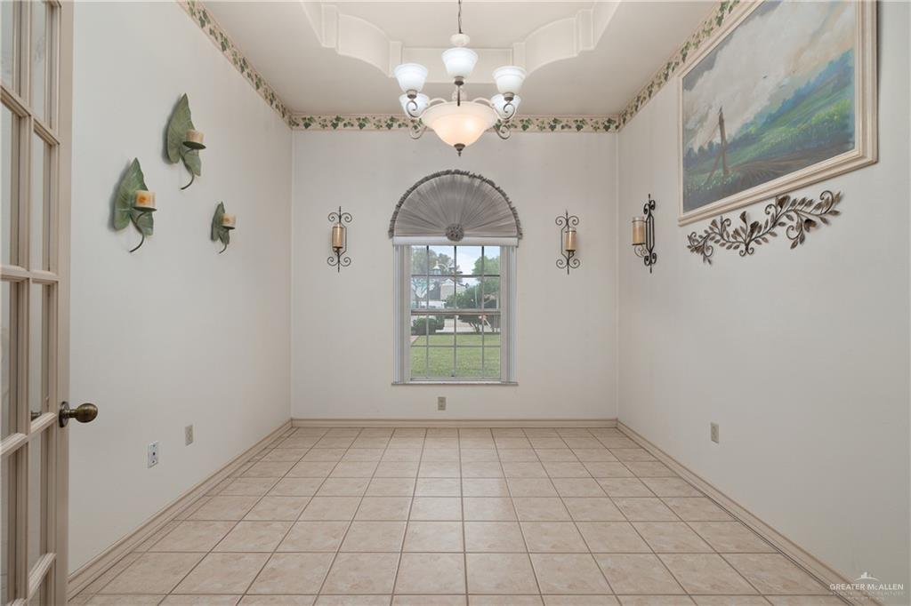 Photo 7 of 1208 Buchanan Drive