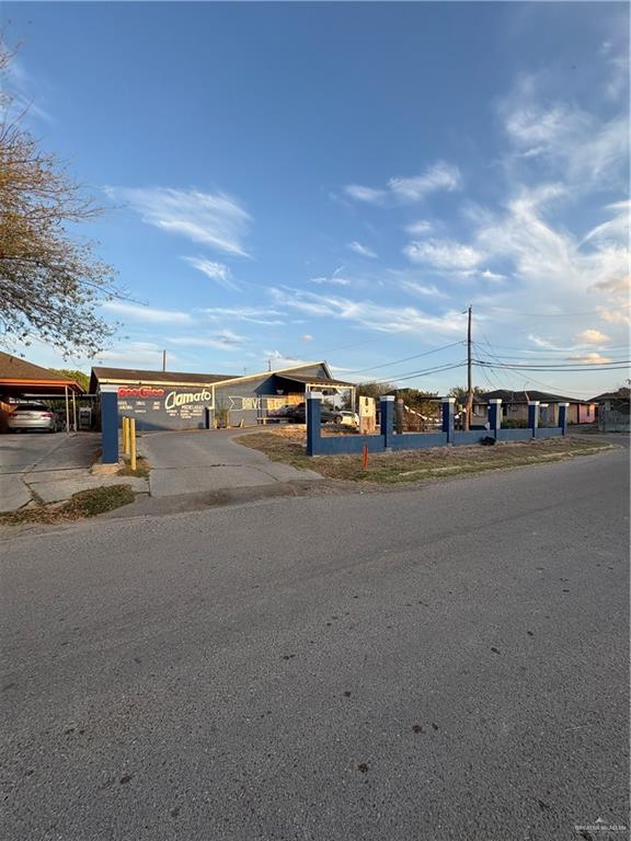 Photo 1 of 2829 Jardin Street, Roma