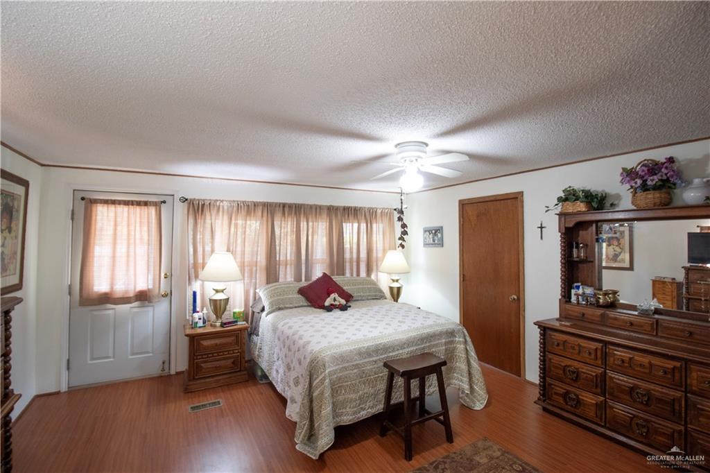 Photo 8 of 3126 San Jacinto Drive
