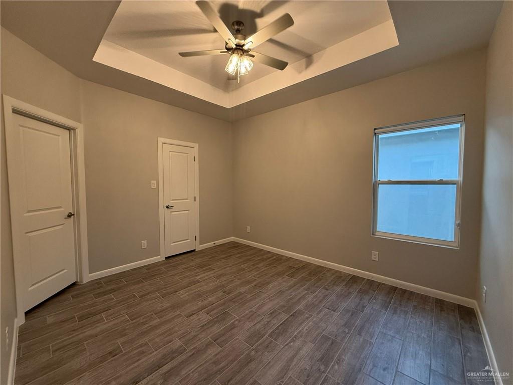 Photo 6 of 800 Dove Avenue #4