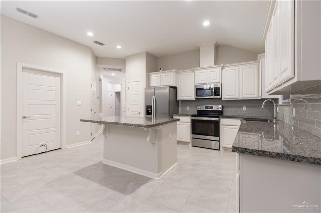 Photo 8 of 2071 Retama Street