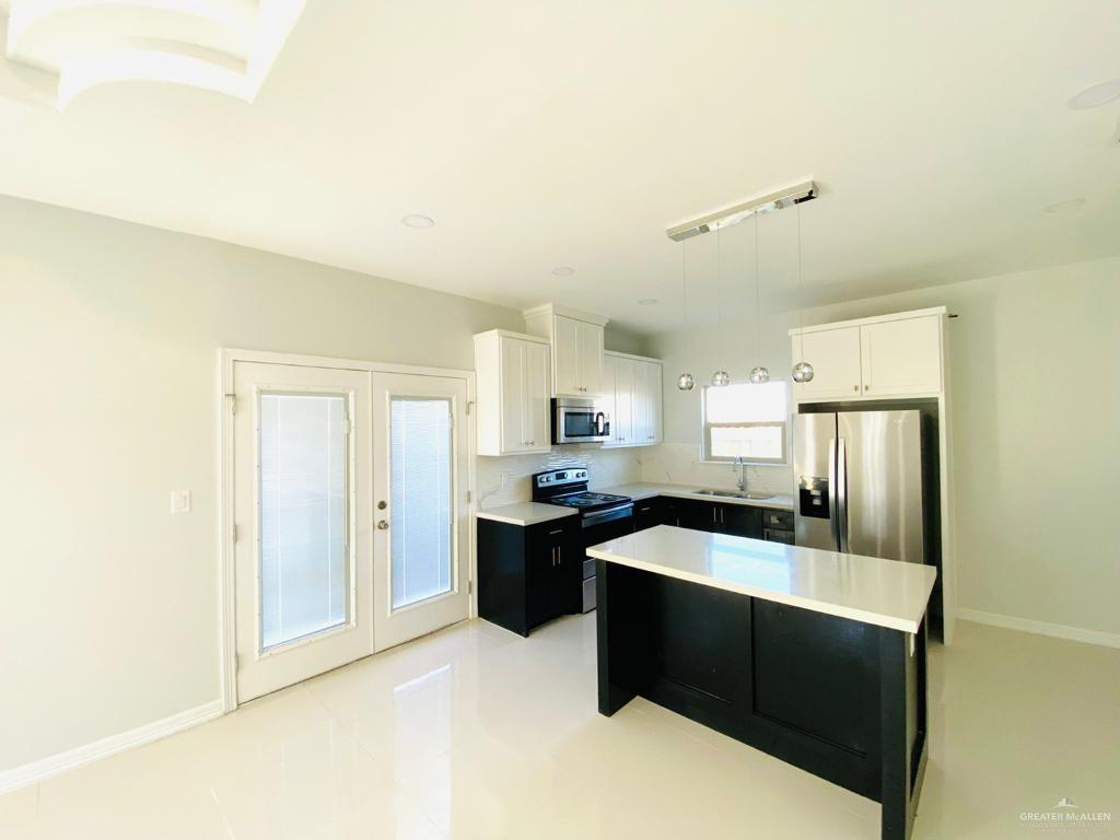 Photo 5 of 300 Helena Avenue #4