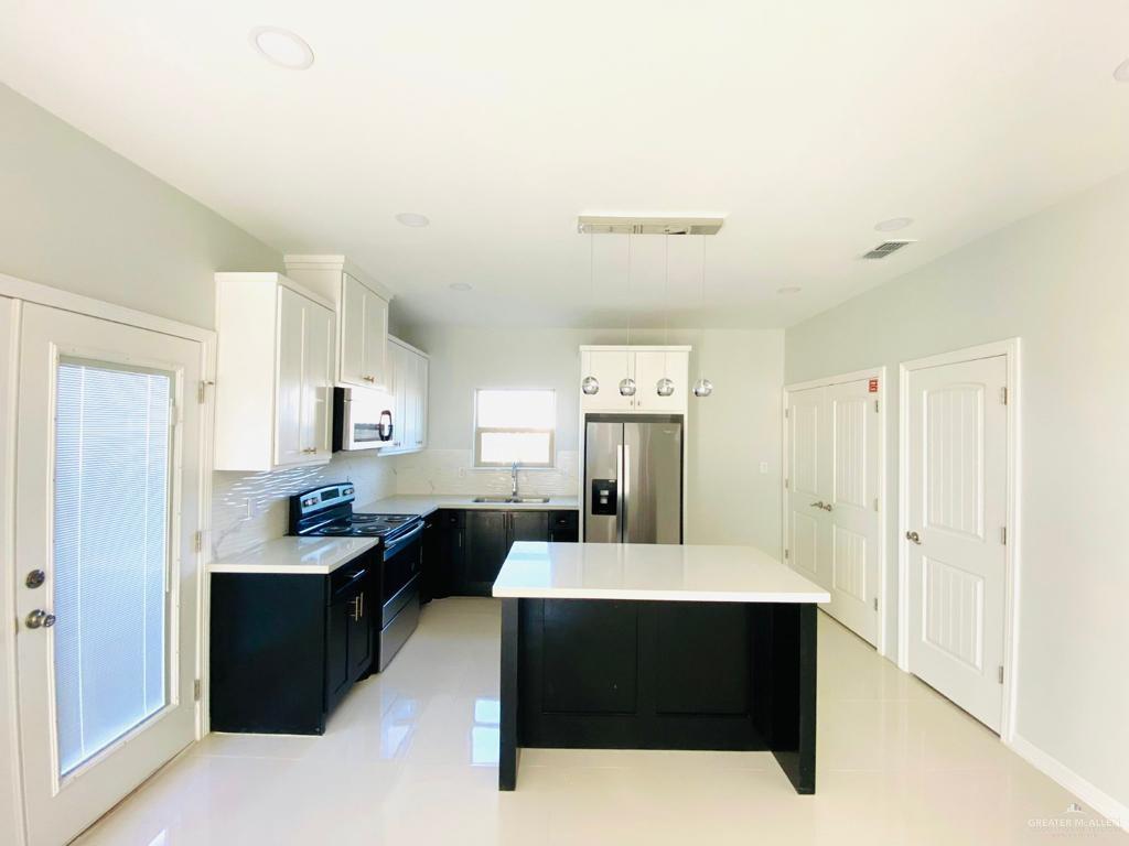 Photo 8 of 300 Helena Avenue #4