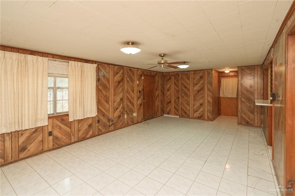 Photo 3 of 719 Walnut Avenue