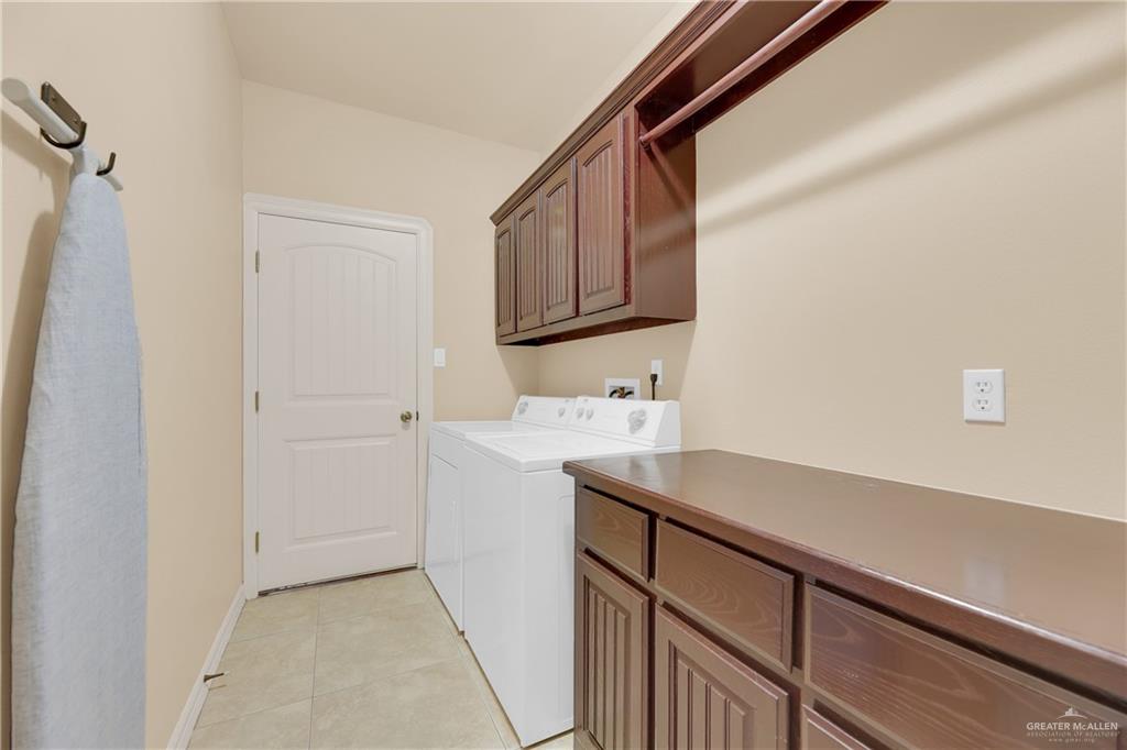 Photo 11 of 5012 Dogwood Street