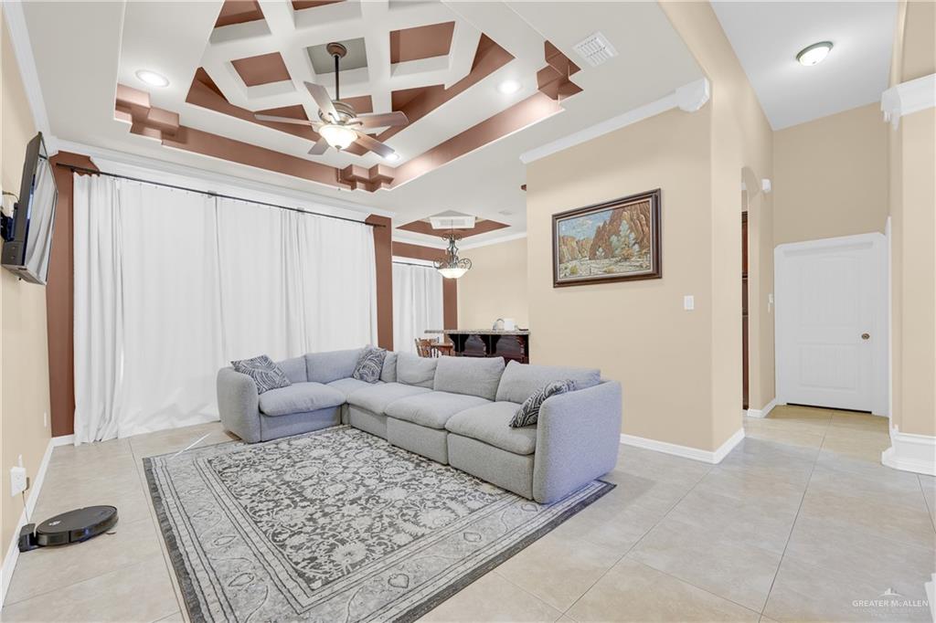 Photo 4 of 5012 Dogwood Street