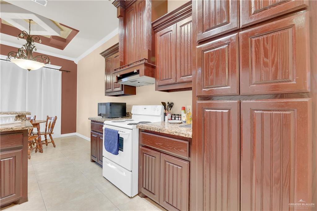 Photo 9 of 5012 Dogwood Street