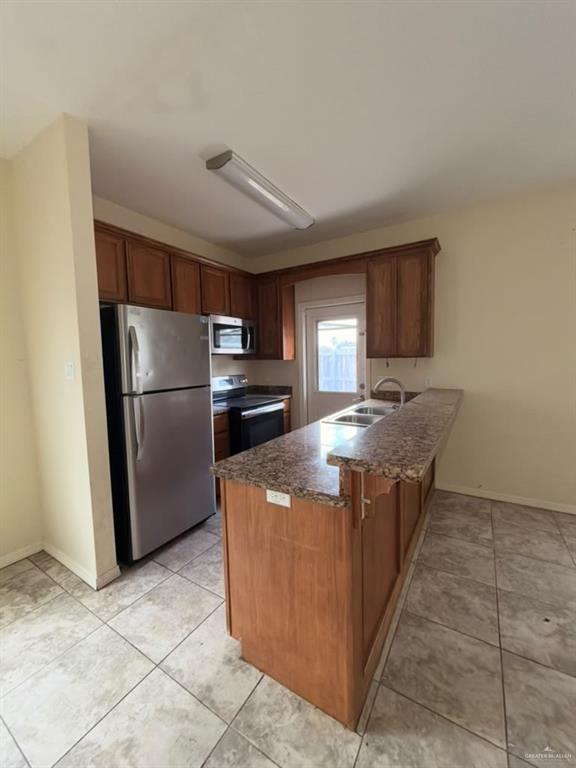 Photo 5 of 1513 Phoenix Street