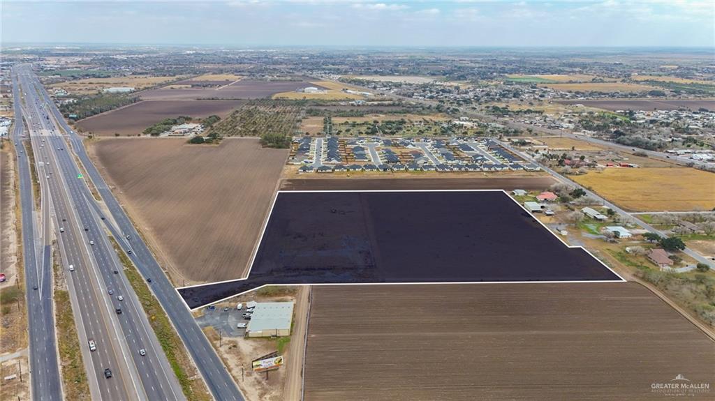 Photo 1 of 13432 Expressway 83, La Feria