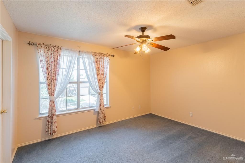 Photo 11 of 3100 Princeton Avenue