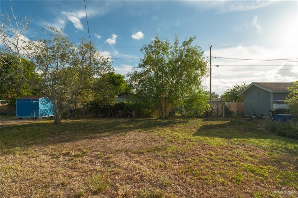Photo 3 of 2709 Eduardo Avenue