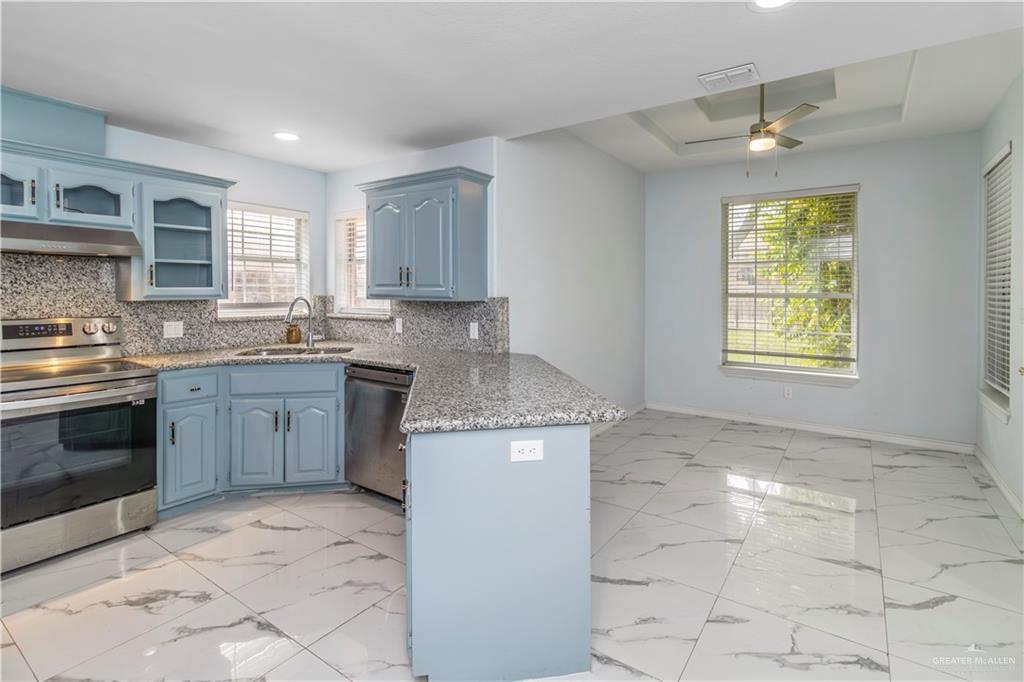 Photo 4 of 2317 Pelican Avenue