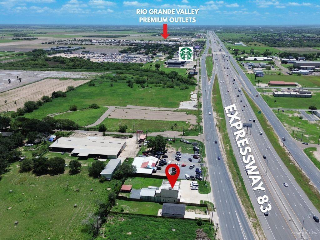 Photo 2 of 00 Expressway 83