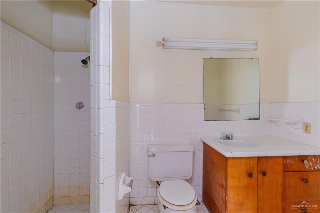 Photo 7 of 1209 Esperanza Avenue