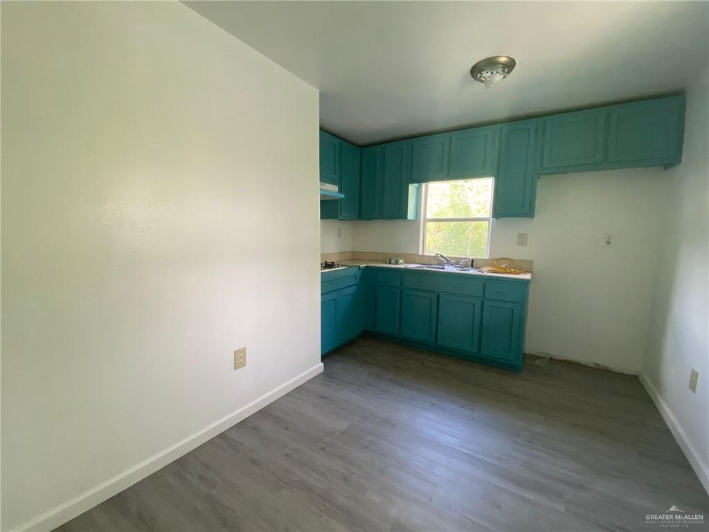 Photo 2 of 521 Sprague Street #3