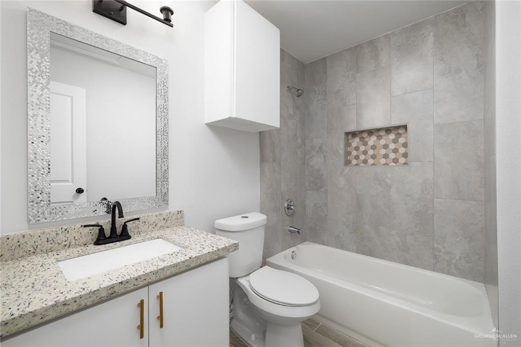 Photo 12 of 3605 Fuerte Avenue #4
