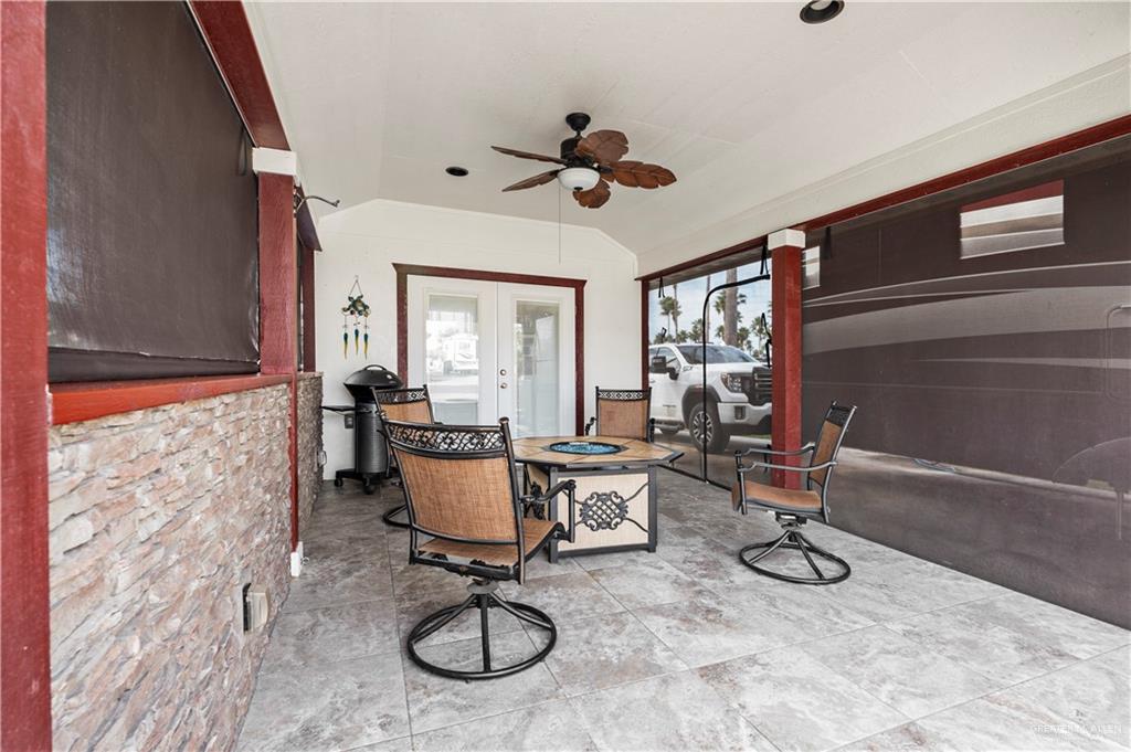 Photo 5 of 2070 Cordoba East