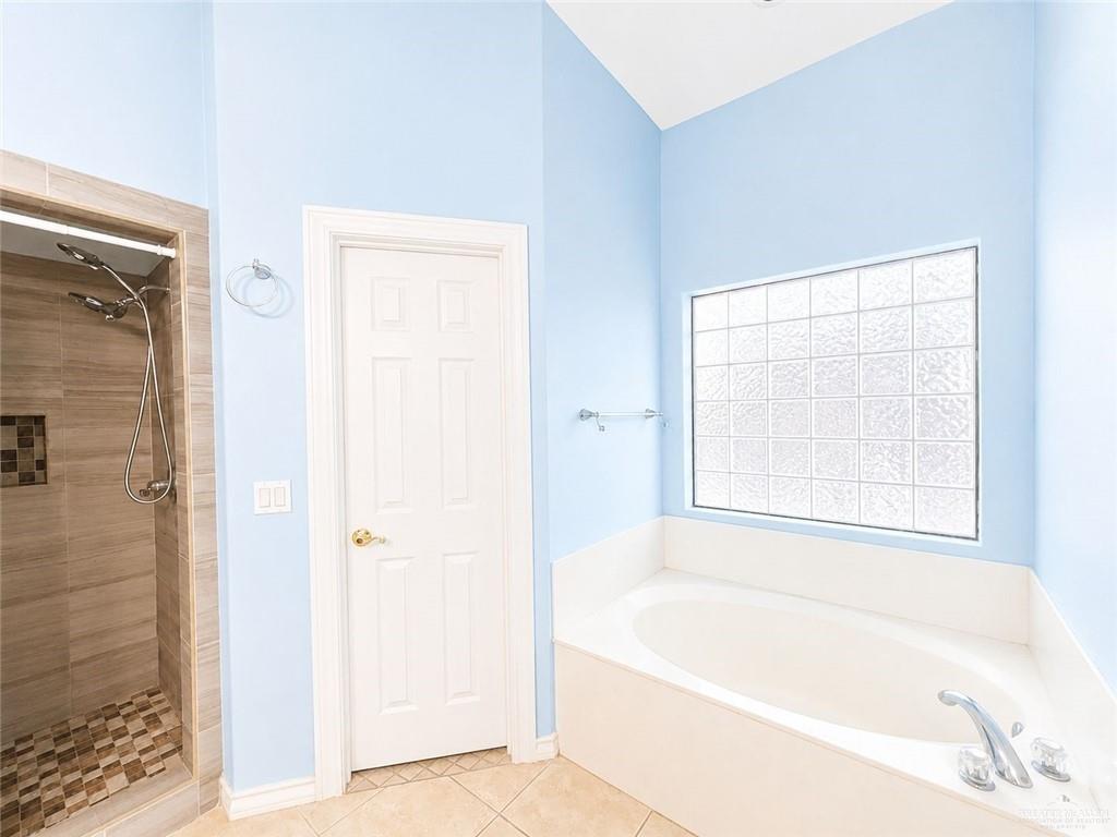 Photo 14 of 1717 Chayna Avenue