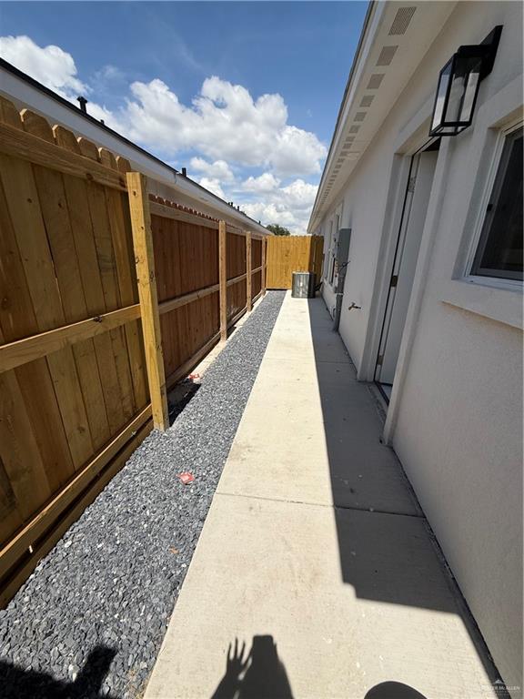 Photo 11 of 2113 Elsham Avenue #1