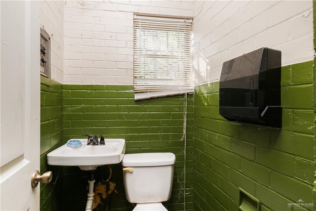 Photo 5 of 229 7th Street