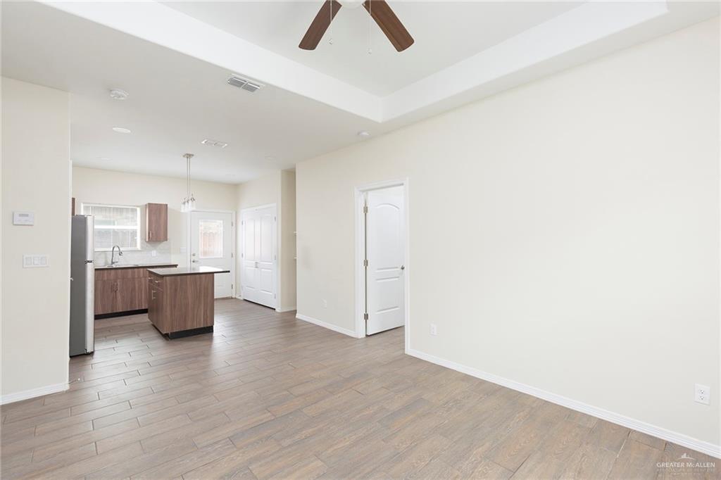 Photo 3 of 1702 Cortlandt Street