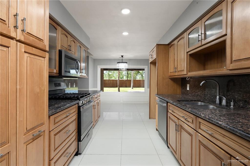 Photo 11 of 2114 Anacua Circle