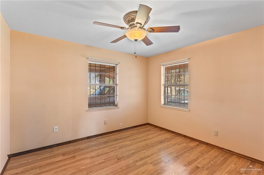 Photo 11 of 801 Foster Drive